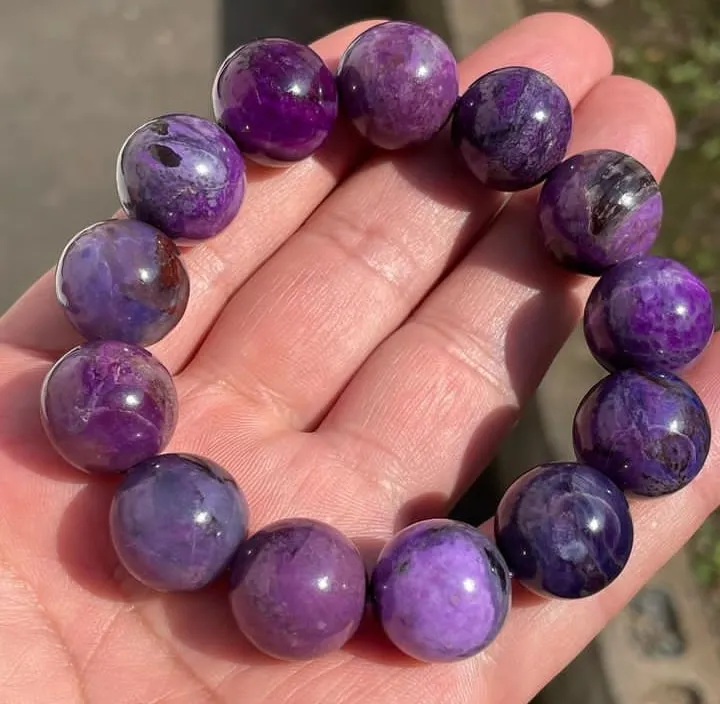 Сугилит «the Sugilite» (Синонимы — лавулит, веселит) — довольно редкий поделочны… — фото 9