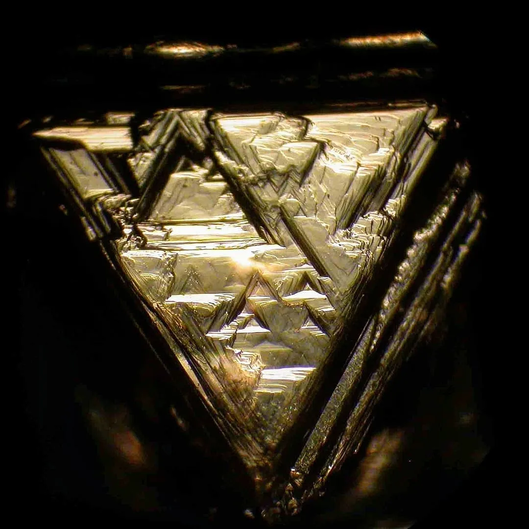 Одним из наиболее распространенных элементом поверхности необработанных природны… — фото 9