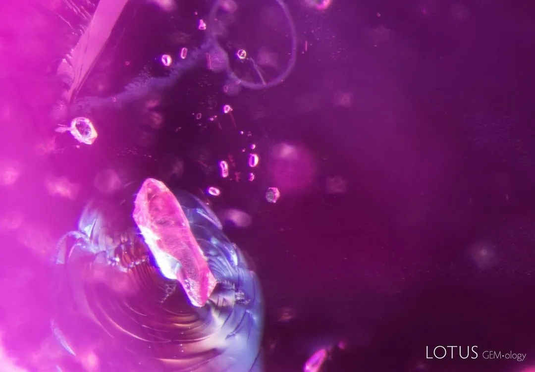 Внутреннее строение могокского рубина, на разных этапах термообработки (от LOTUS… — фото 2