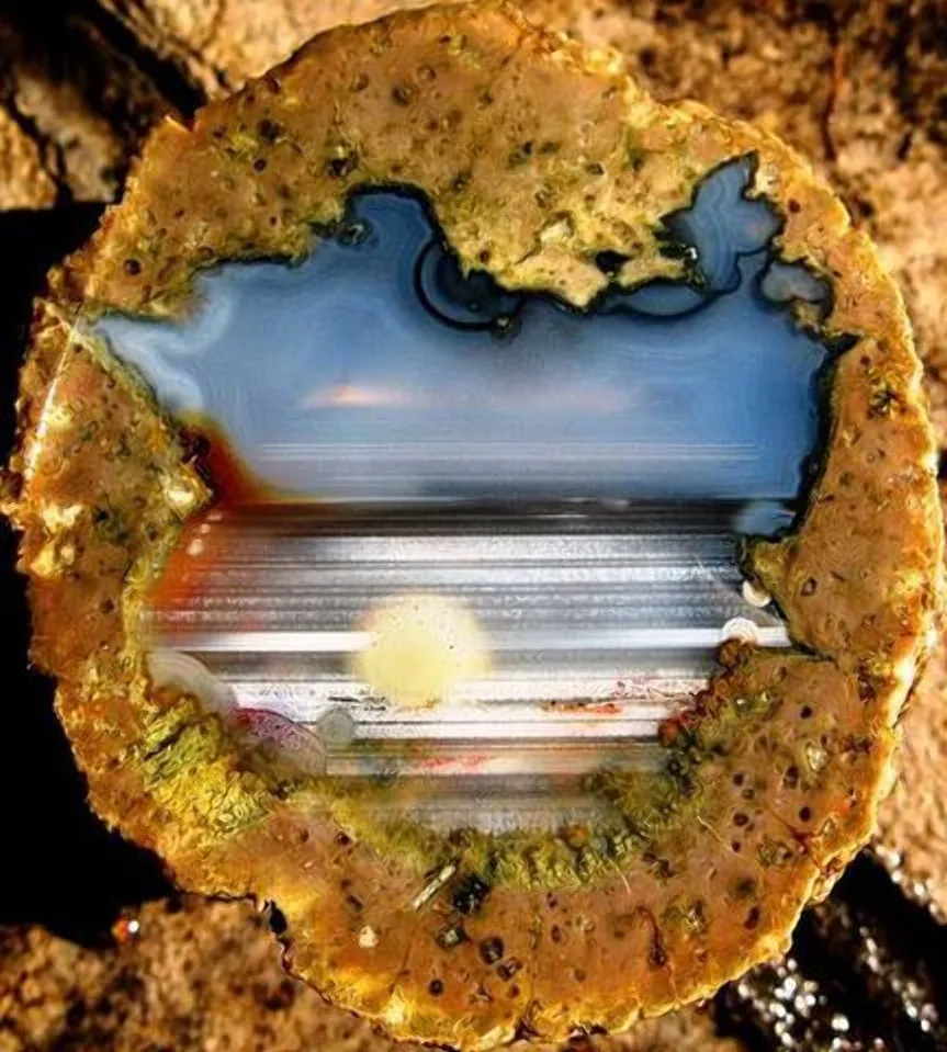 Thunder-egg Agates (дословно «агат грозовое яйцо») — жеоды, состоящие из опала, … — фото 7