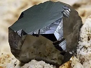 Биксбиит — фото 4