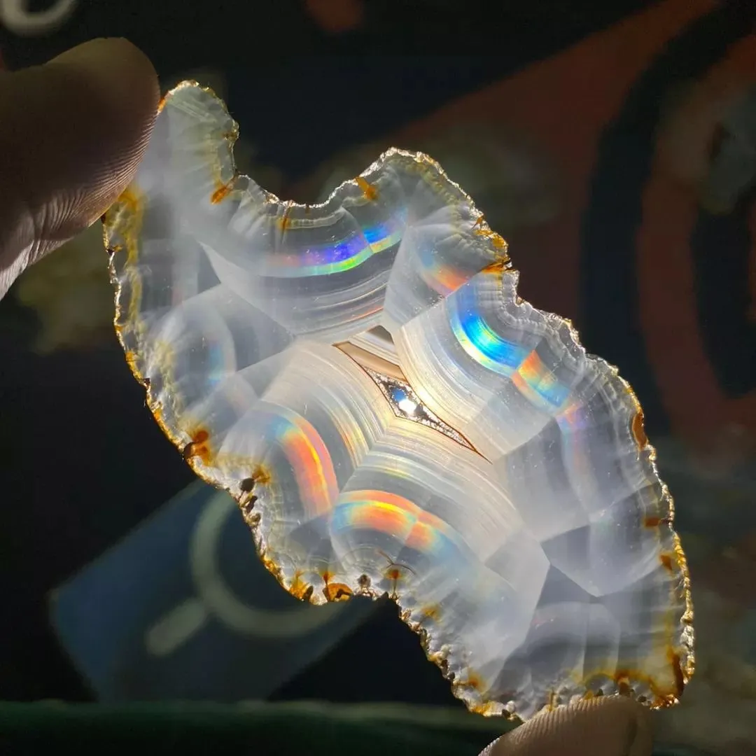 «Ирис-агат» («Iris Agate»)- это название тонкополосчатого агата, который при пра… — фото 6