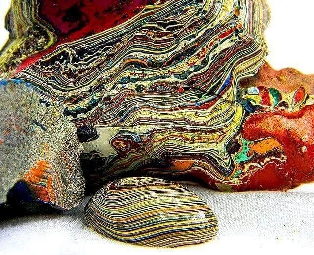 Фордит , также известный как детройтский агат или агат Мотор-сити (Fordite, Detr… — фото 4
