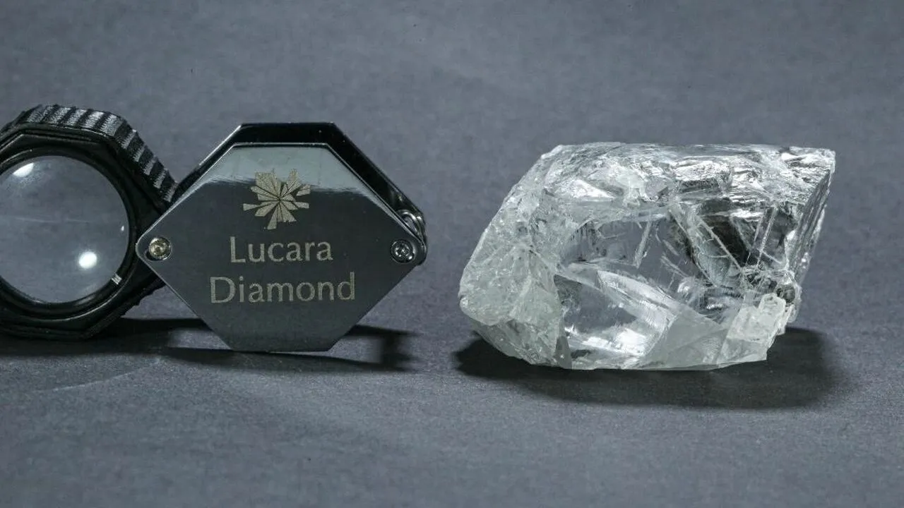 Lucara Diamond Corp. добыла алмаз, весом 692,3 карата, на своем руднике Карове в…