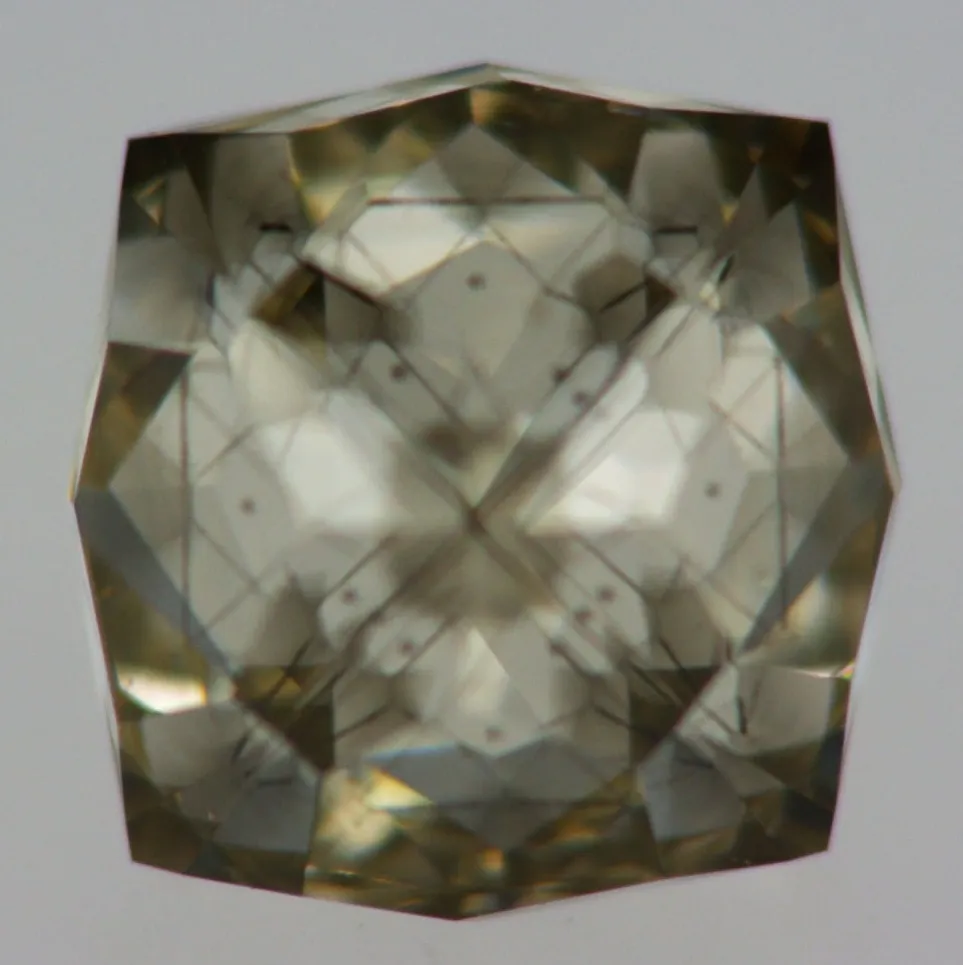 >Алмаз Fancy Light brownish greenish yellow 2,01 ct, из Зимбабве, имел октаэдрал… — фото 2