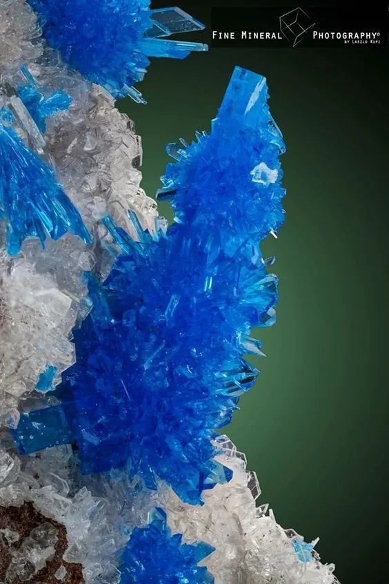 Пентагонит (Pentagonite) — редкий минерал из класса силикатов (филлосиликатов) (… — фото 3