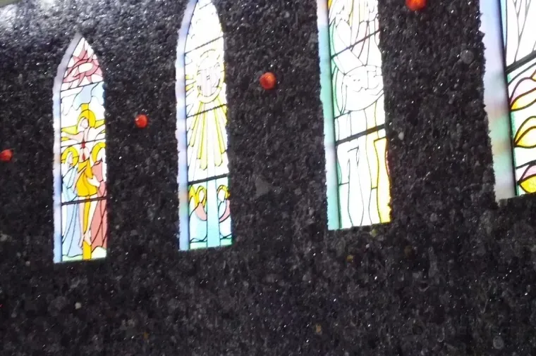 Аметистовая церковь (Paroquia Sao Gabriel de Ametista do Sul). — фото 10