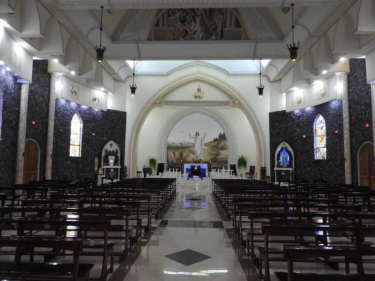 Аметистовая церковь (Paroquia Sao Gabriel de Ametista do Sul). — фото 3