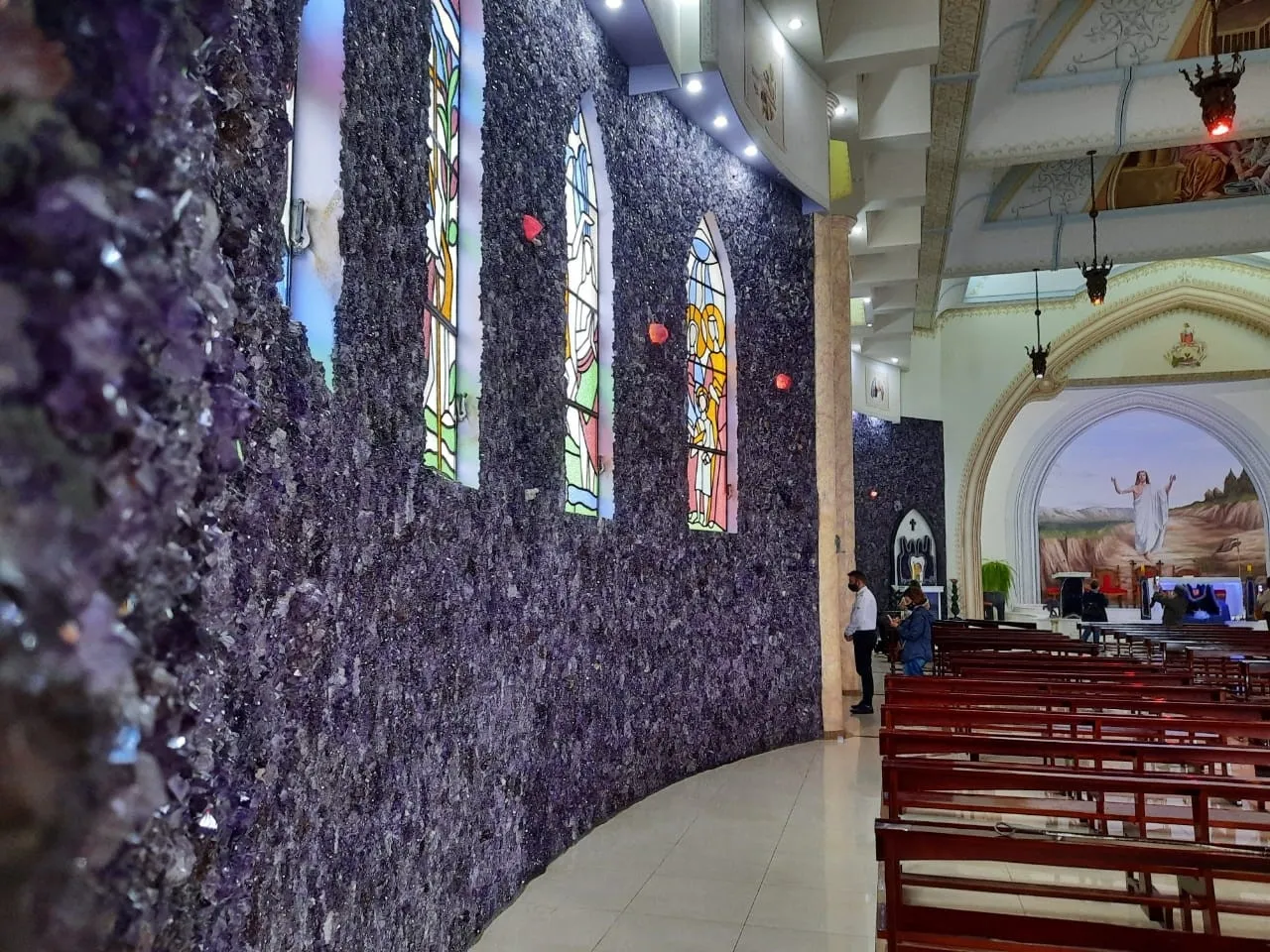Аметистовая церковь (Paroquia Sao Gabriel de Ametista do Sul). — фото 7