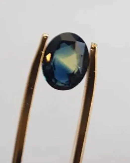 Полихромные сапфиры (также известные как «Parti sapphires»), демонстрируют более… — фото 2