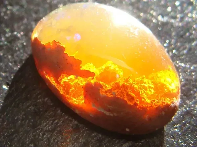 "Закатный огненный опал" (Sunset Fire Opal)