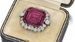 > "Шпинель Хоупа" (“The Hope Spinel”) - название, созвучное одному из самых изве… — фото 7