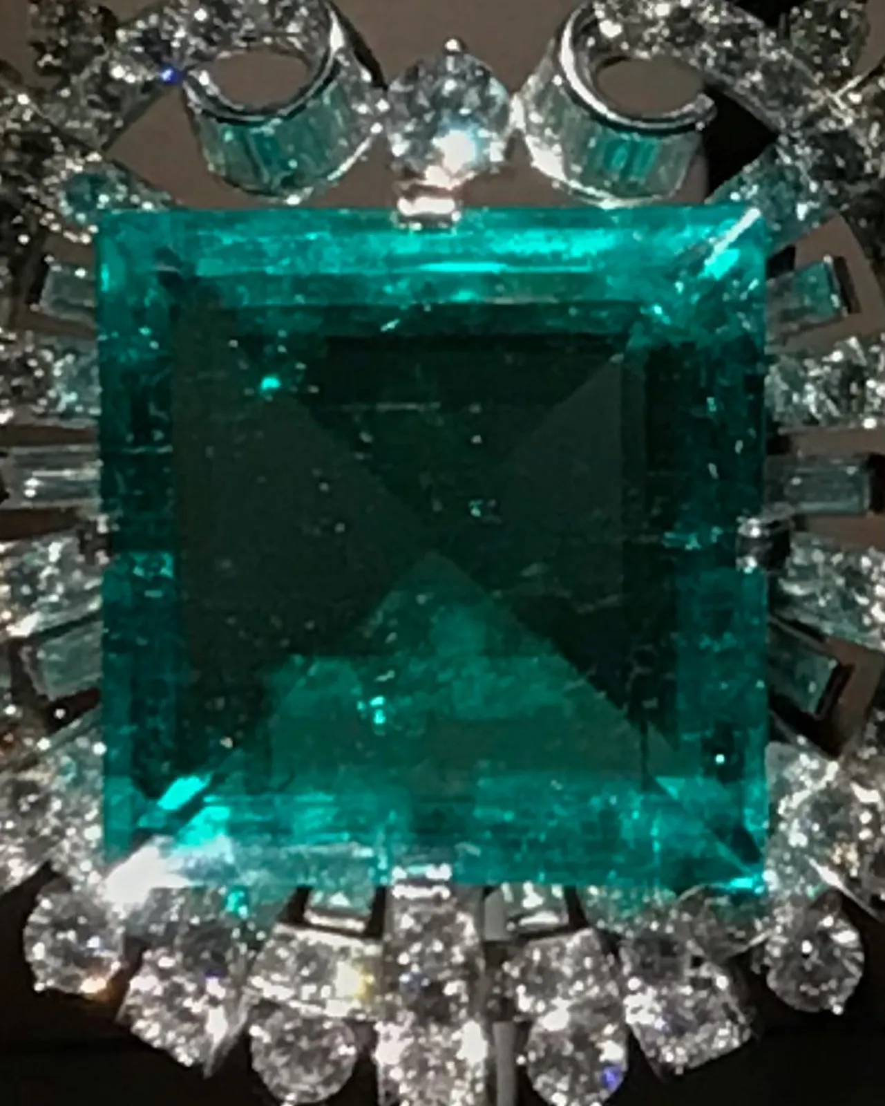 Изумруд Хукер (Hooker Emerald Brooch) — фото 3
