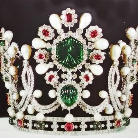 Корона «Farah Diba» от «Van Cleef &Arpels», была сделана для Фары Пехлави, для е… — фото 3