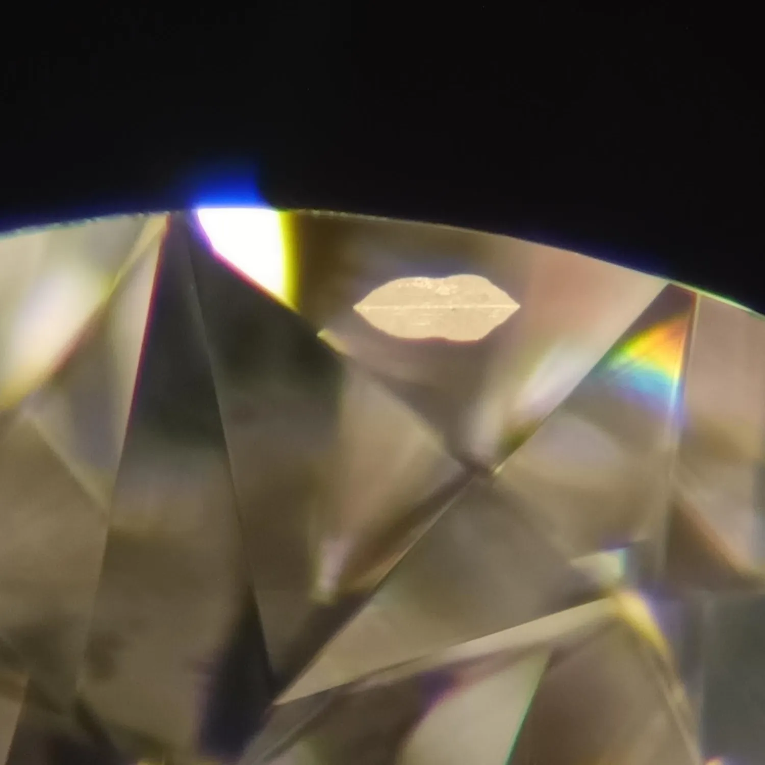 Sally Eaton Magana— администратор группы «GIA Gems & Gemology» регулярно публику… — фото 3