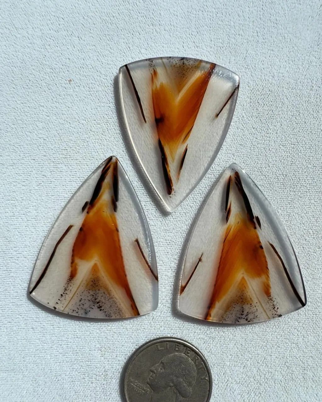 «Агат Монтана» («Montana Agate»)— торговое название халцедона, со своеобразной р… — фото 3