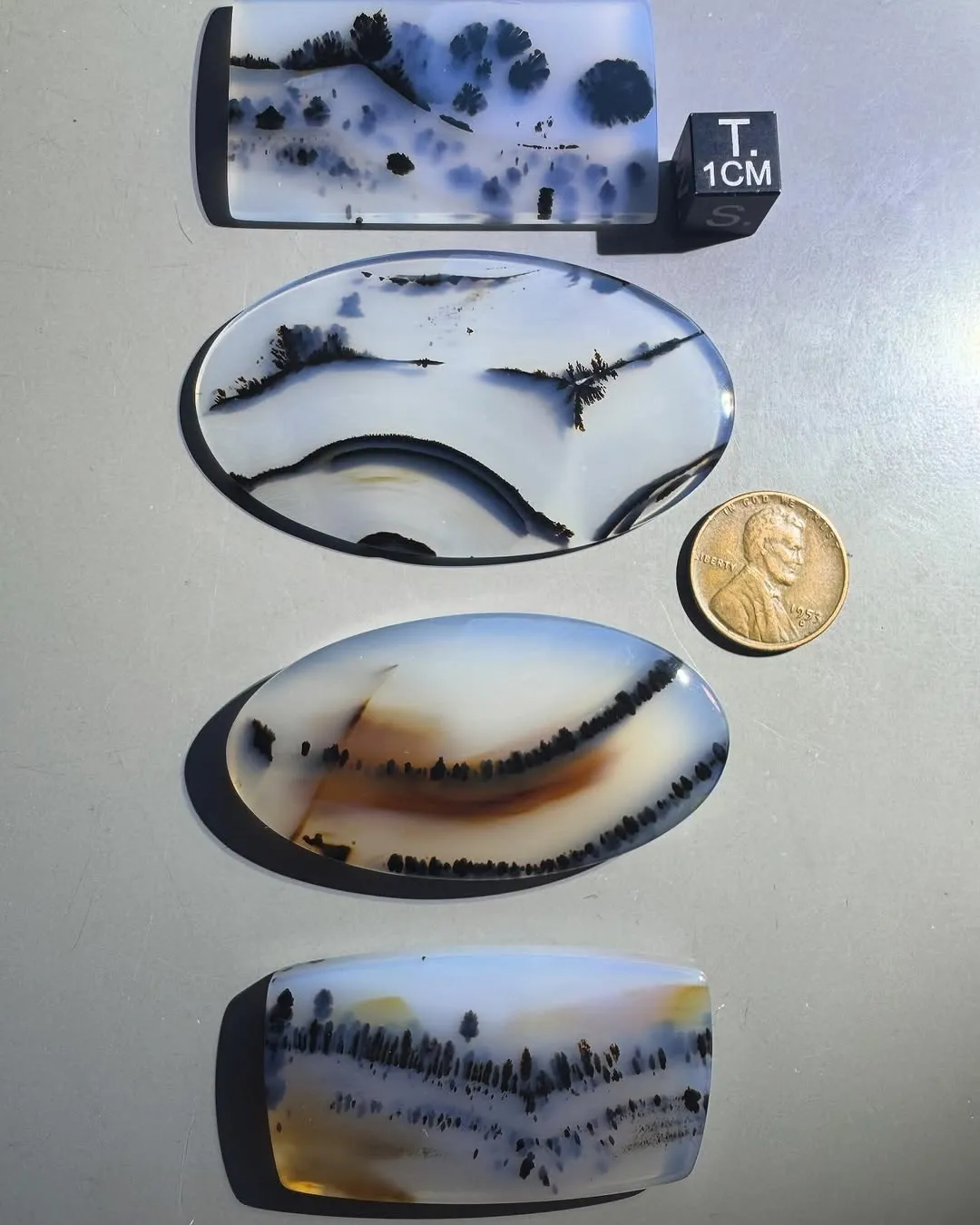 «Агат Монтана» («Montana Agate»)— торговое название халцедона, со своеобразной р… — фото 4
