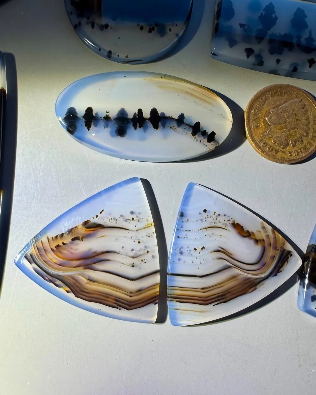 «Агат Монтана» («Montana Agate»)— торговое название халцедона, со своеобразной р… — фото 7