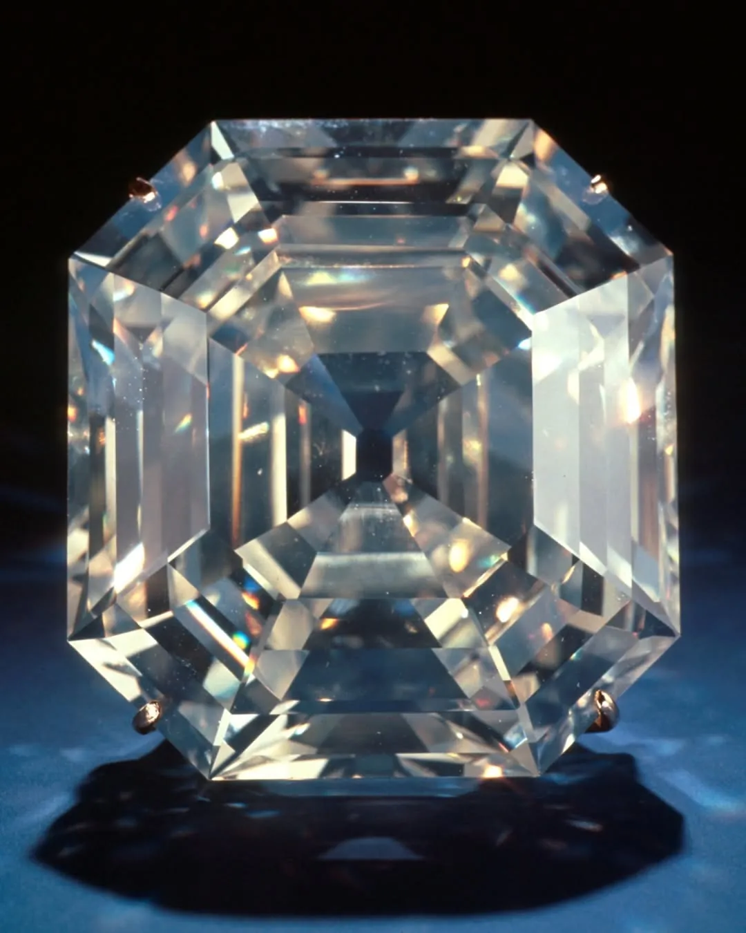 «The Portuguese Diamond» («Португальский бриллиант»), весом 127,01 карата, являе… — фото 2