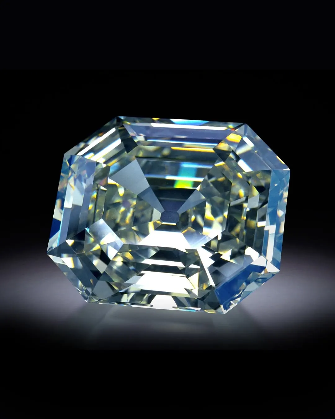 «The Portuguese Diamond» («Португальский бриллиант»), весом 127,01 карата, являе… — фото 4