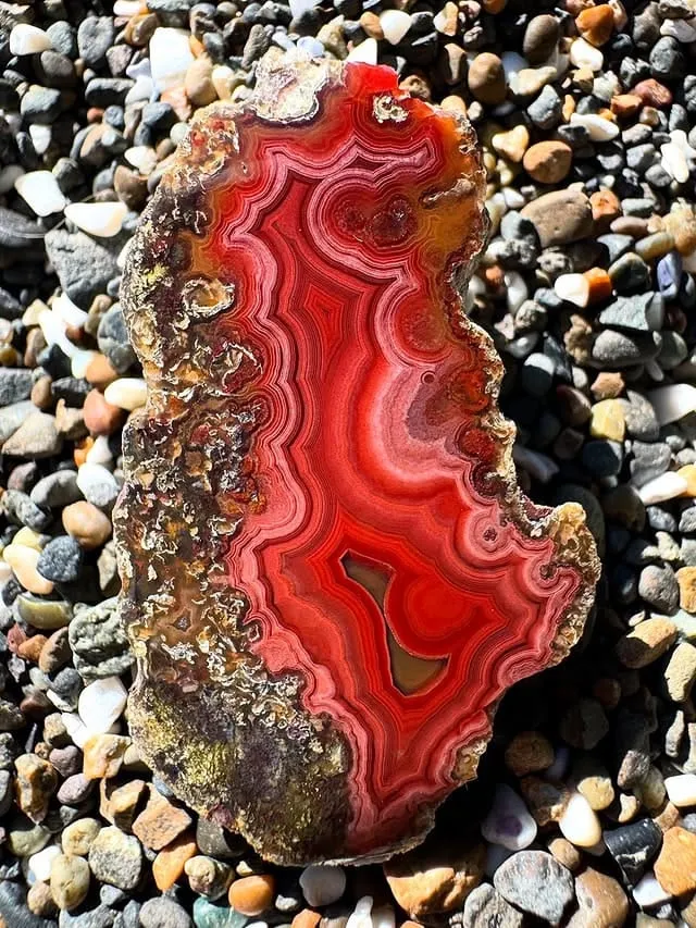«Агат Лагуна» («Laguna agate»), — торговое название полосчатого халцедона, из Ме… — фото 3