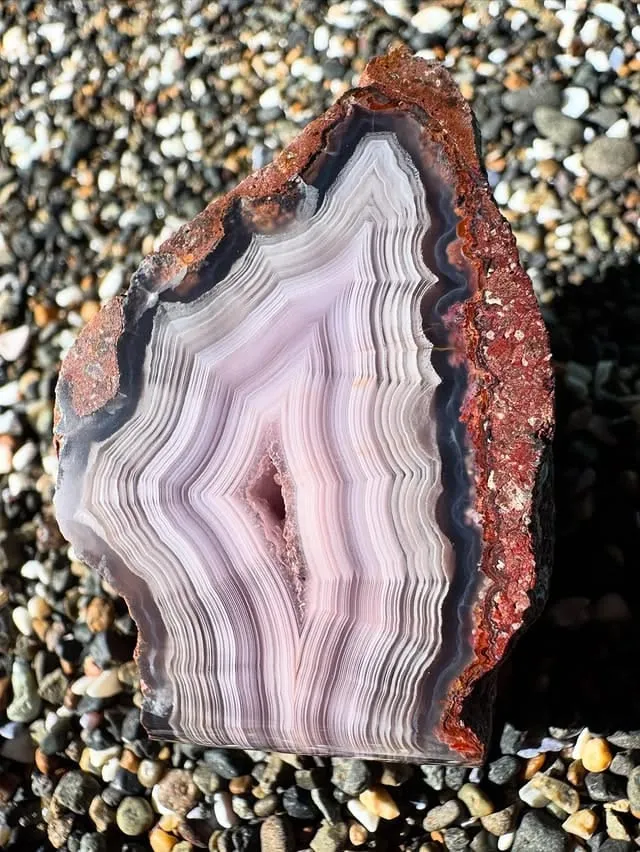 «Агат Лагуна» («Laguna agate»), — торговое название полосчатого халцедона, из Ме… — фото 4