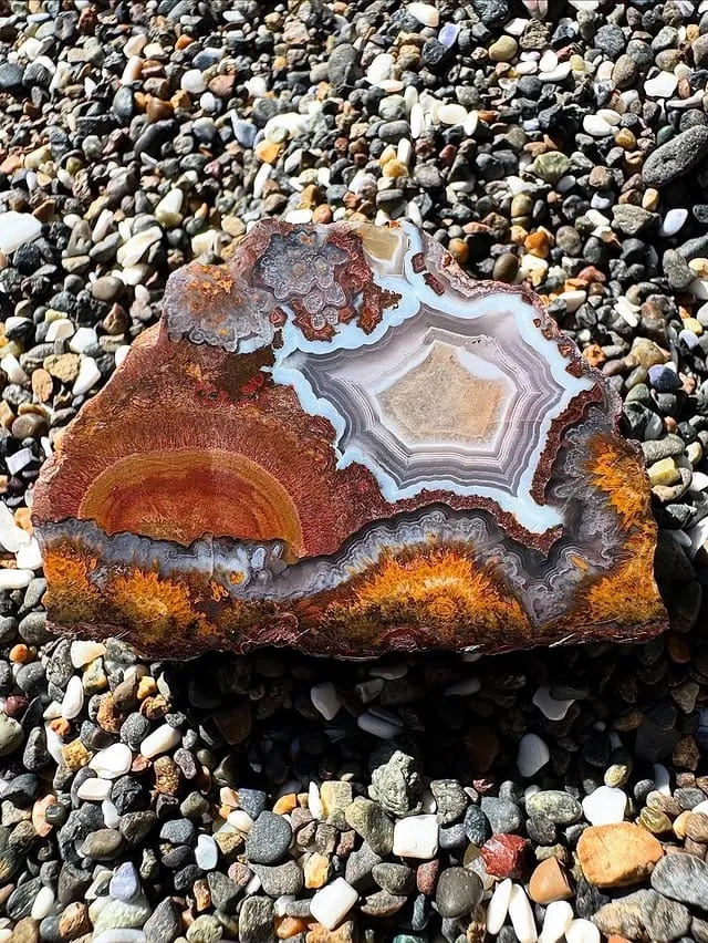 «Агат Лагуна» («Laguna agate»), — торговое название полосчатого халцедона, из Ме… — фото 7