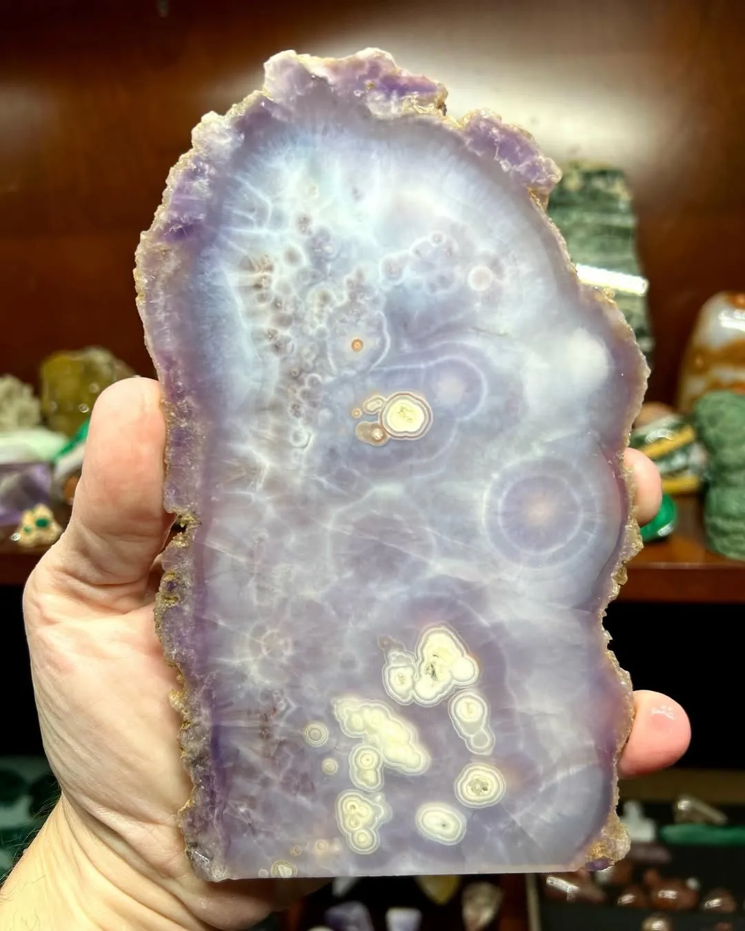 "Лунный агат" ("Luna agate") — это торговое название необычного фиолетово-белого… — фото 4