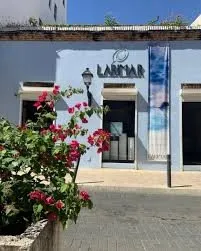 Музей ларимара создан организацией AMBASA (Ánbar Nacional) в Санто-Доминго, возг… — фото 1