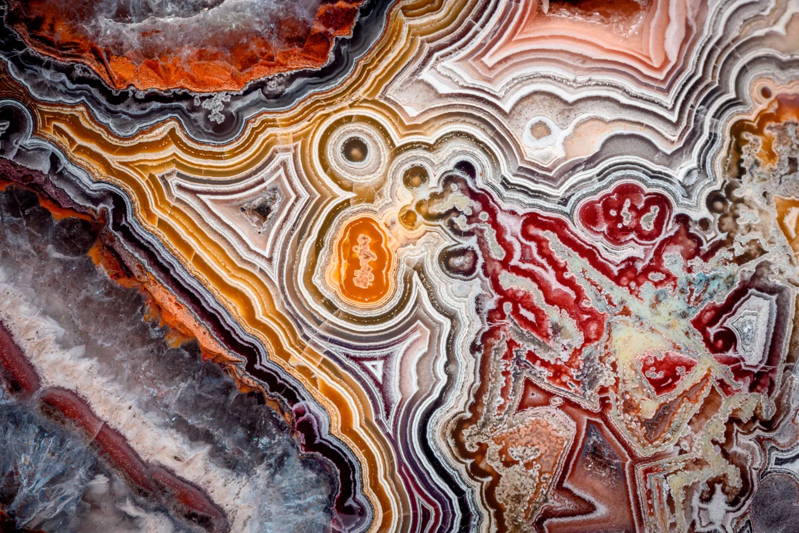 «Crazy lace agate» («Сумасшедший кружевной агат») — это разновидность агата, кот… — фото 1