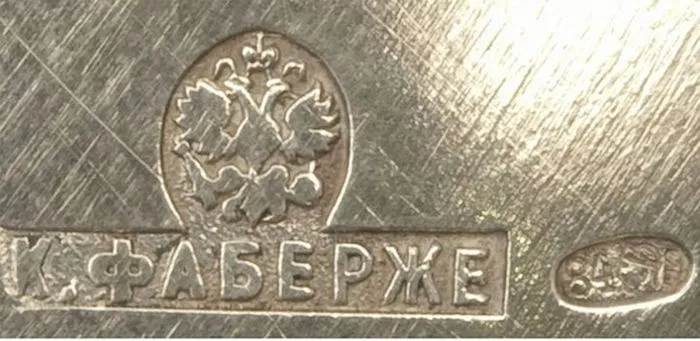 На аукционе «Christie's», в Лондоне 2 декабря было продано «Зимнее яйцо» К. Фабе… — фото 1