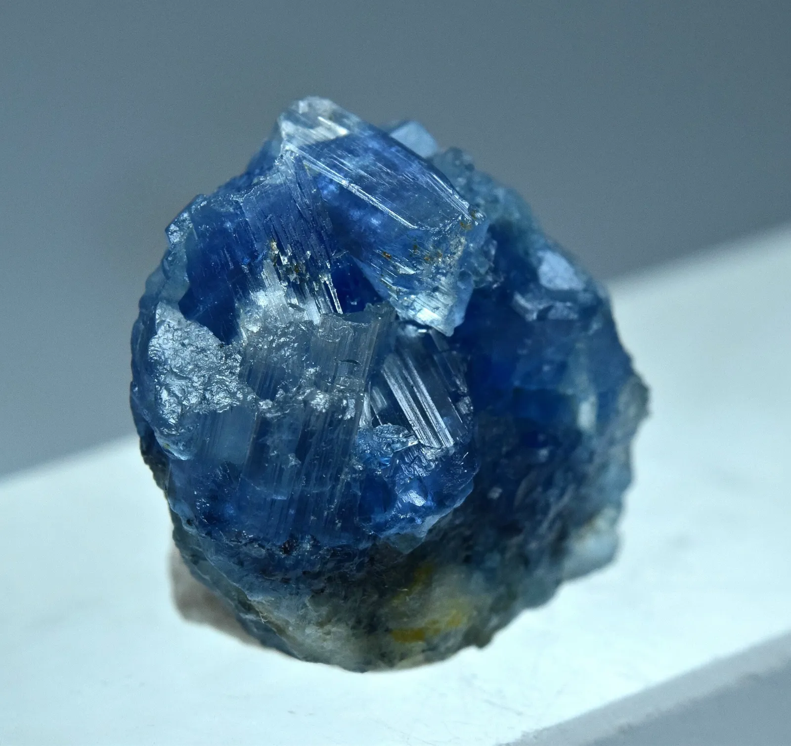 «Редкие бериллы»—Часть 10. "Истино синий берилл»" («True Blue Beryl») — фото 2