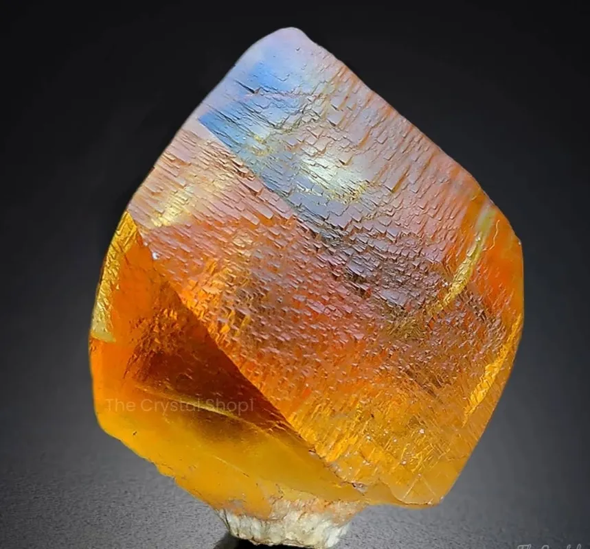 В Индии "Медовый" кальцит (торг. название «Honey Calcite»), в основном, добывает… — фото 4