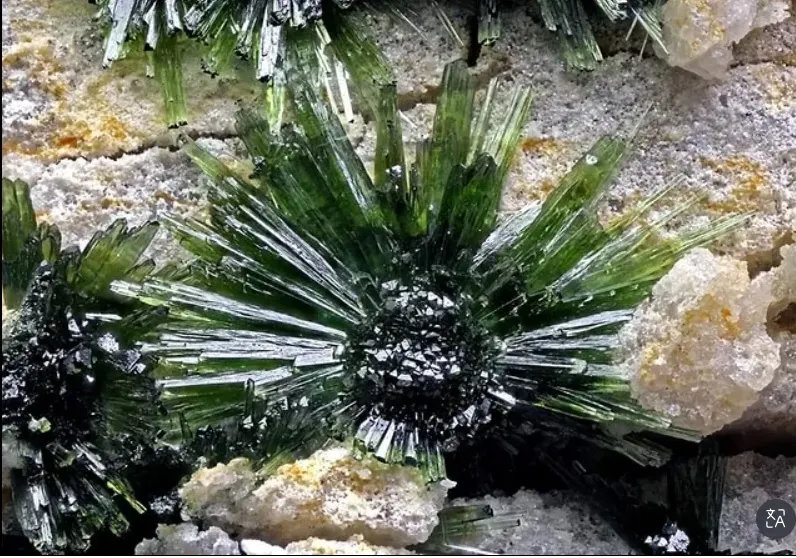 Оливенит (Olivenite )— это вторичный минерал, арсенат меди с формулой Cu2(AsO4)(… — фото 7