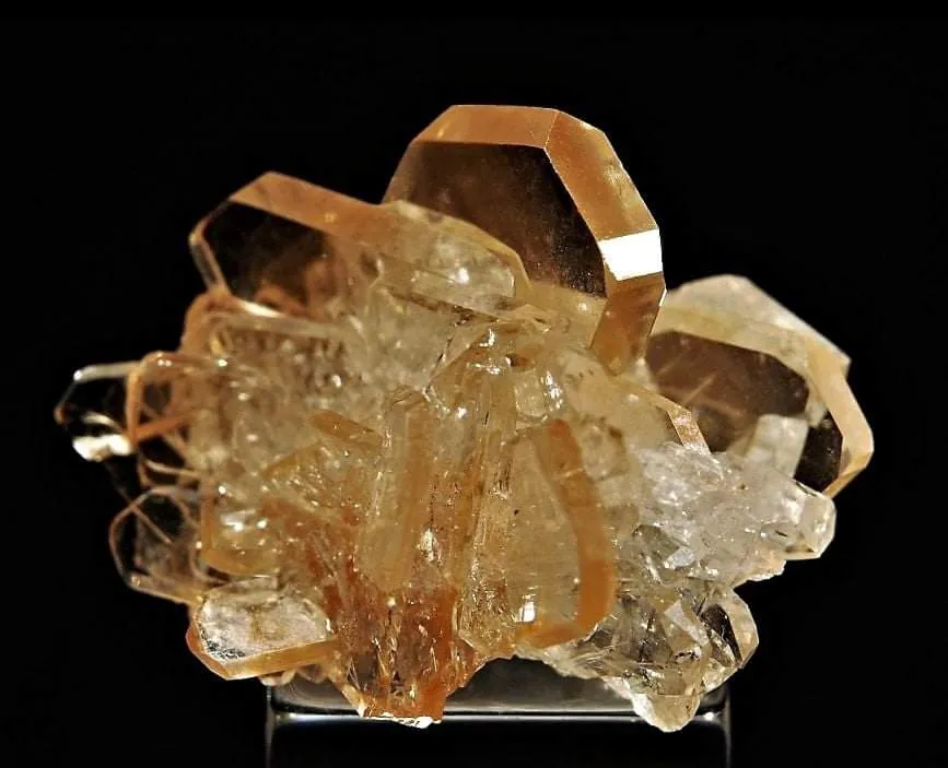 Барит ( Barite ) (от др.-греч. βαρύς — тяжёлый), тяжёлый шпат — минерал бария из… — фото 1