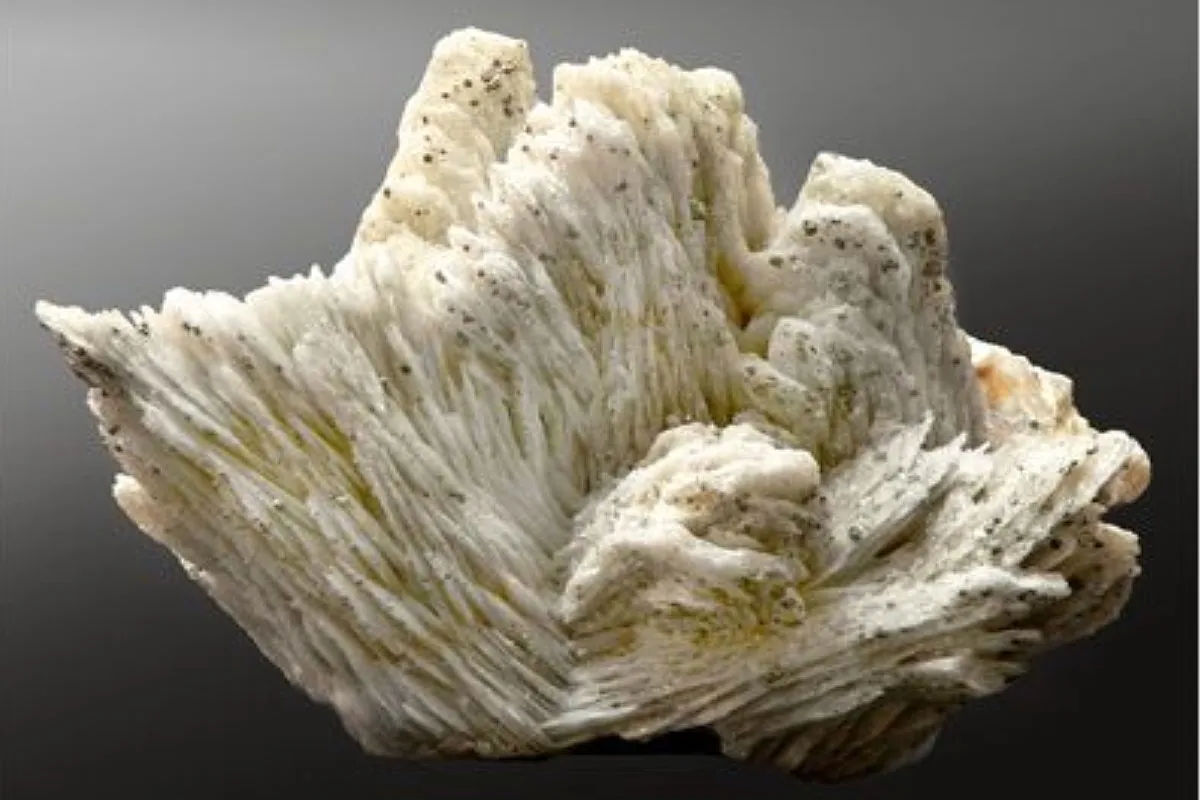 Барит ( Barite ) (от др.-греч. βαρύς — тяжёлый), тяжёлый шпат — минерал бария из… — фото 10