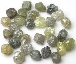 «Алмазы в рубашке» («coated diamonds») - чистый алмаз, покрытый низкосортной кор… — фото 3