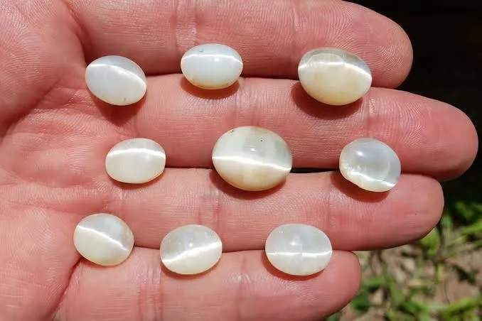 Опал «кошачий глаз» (Cat's Eye Opal). — фото 8