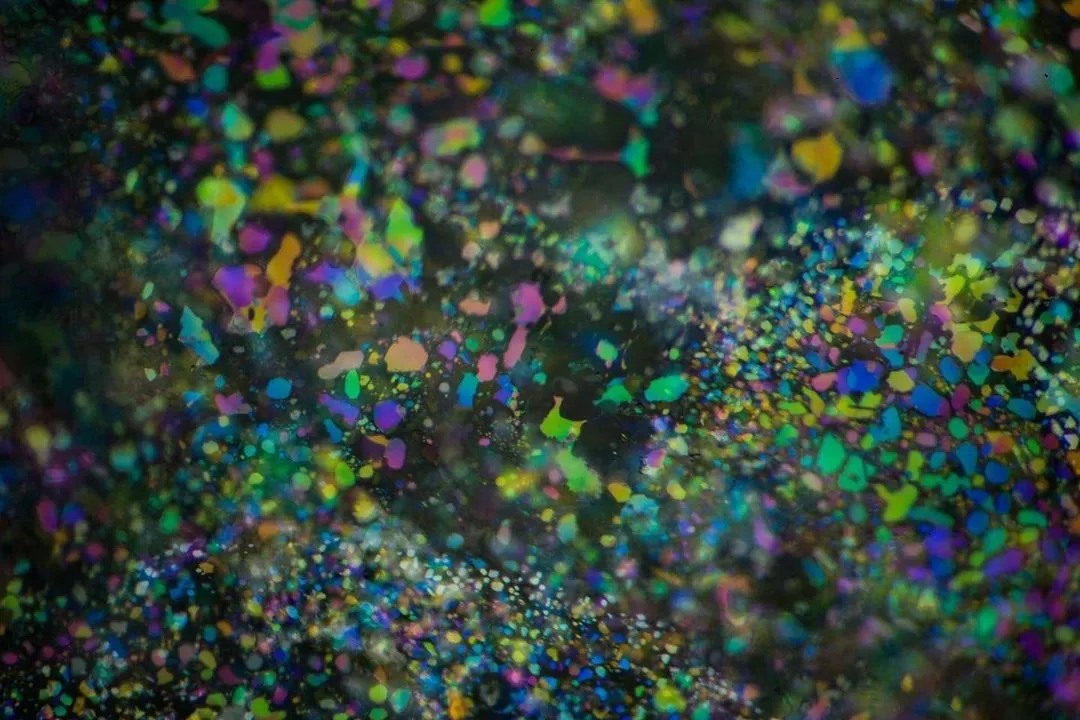 Жидкие тонкопленочные включения в бериллах, очень похожи на огни Боке (Боке́ (от… — фото 7