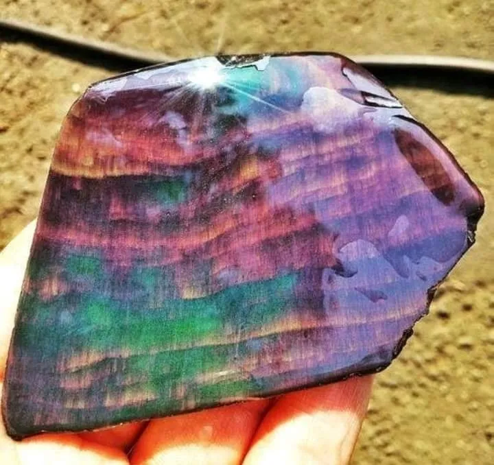 Обсидиа́н (vitro volcanico, вулканического камня, коготь дьявола, а также вассер… — фото 9