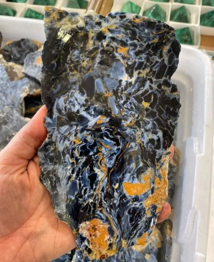 Питерсит (англ. Pietersite) (Другое название: Шторм камень) - торговое название … — фото 5