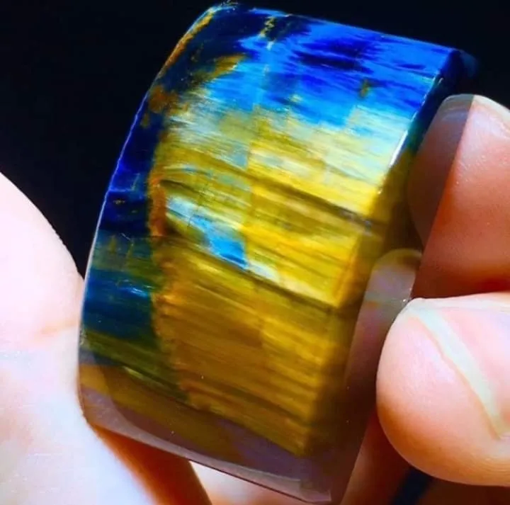 Питерсит (англ. Pietersite) (Другое название: Шторм камень) - торговое название … — фото 7