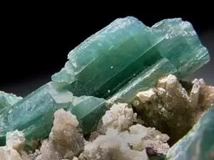 > Грандидьерит (Grandidierite) - редкий минерал, боросиликат магния, железа и ал…