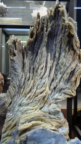 Халцедон «крылья ангела» («Angelwing Chalcedony»)
